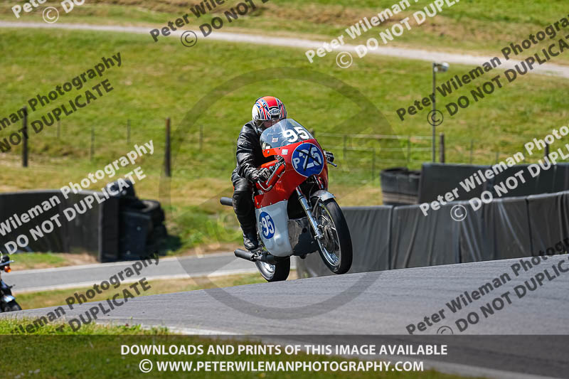 cadwell park;cadwell park photographs;cadwell trackday photographs;enduro digital images;event digital images;eventdigitalimages;peter wileman photography;racing digital images;trackday digital images;trackday photos